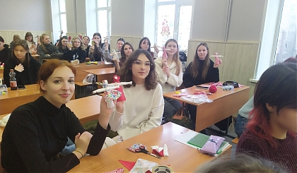 Студенты-филологи отметили Масленицу